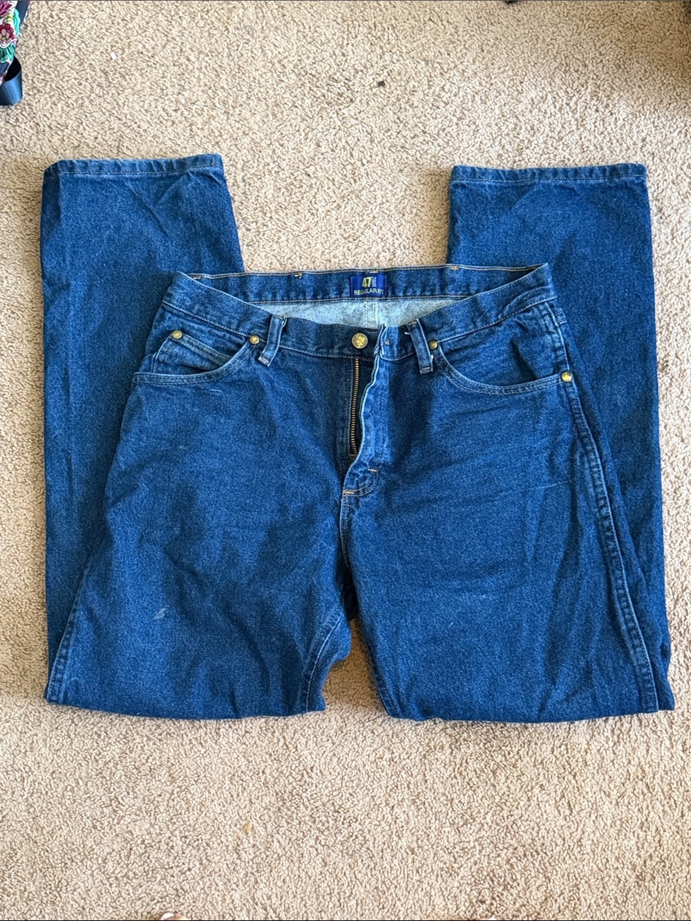 Wrangler Men's Straight Jeans in Classic Blue